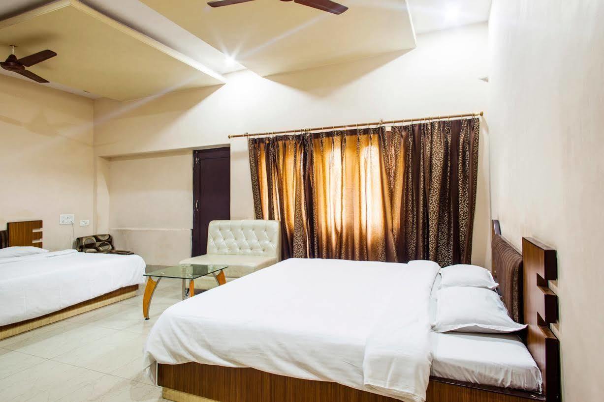 Hotel Sobhraj Ádzsmir Kültér fotó