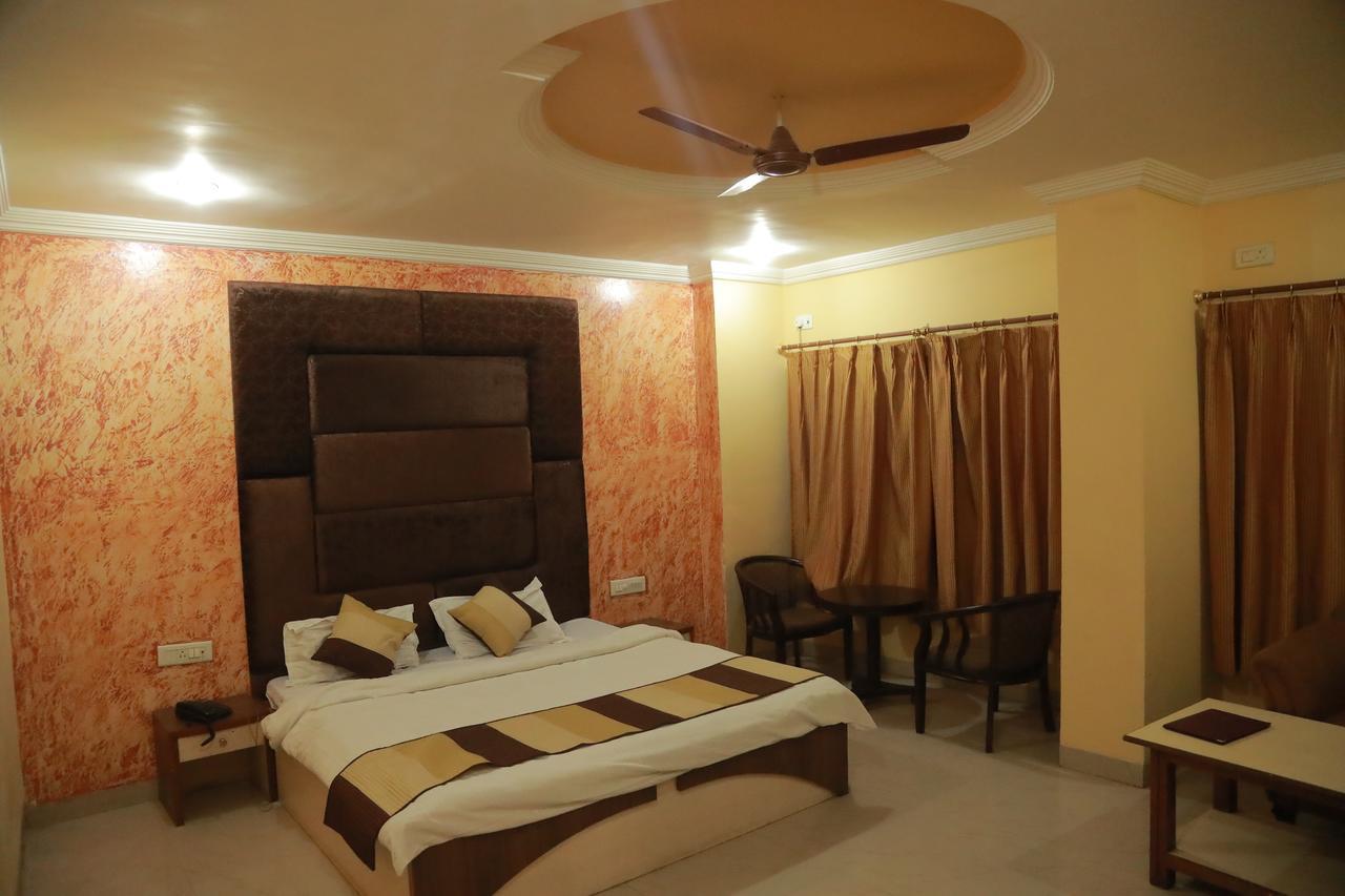 Hotel Sobhraj Ádzsmir Kültér fotó
