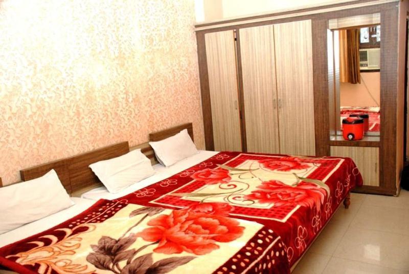 Hotel Sobhraj Ádzsmir Kültér fotó